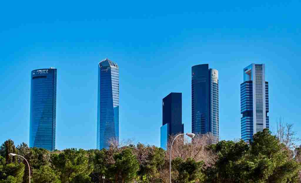 Imagen 4 torres 1 scaled 1